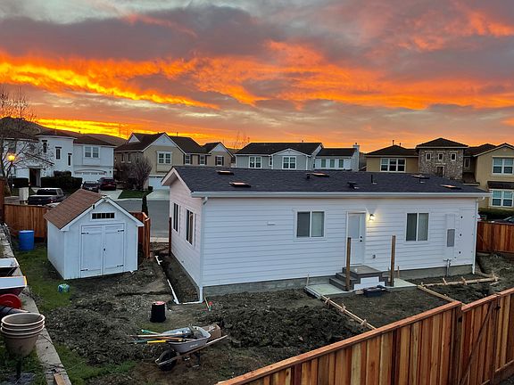 2nd image of 299 Cantada Ct
