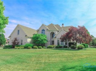 3929 Azalea Cir, Maumee, OH