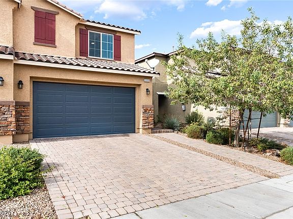 2nd image of 3333 Nicki Cometa St
