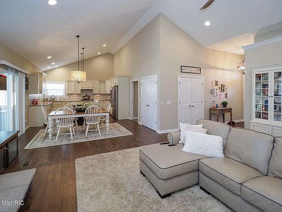 5th image of 5489 Cypress Bay Dr