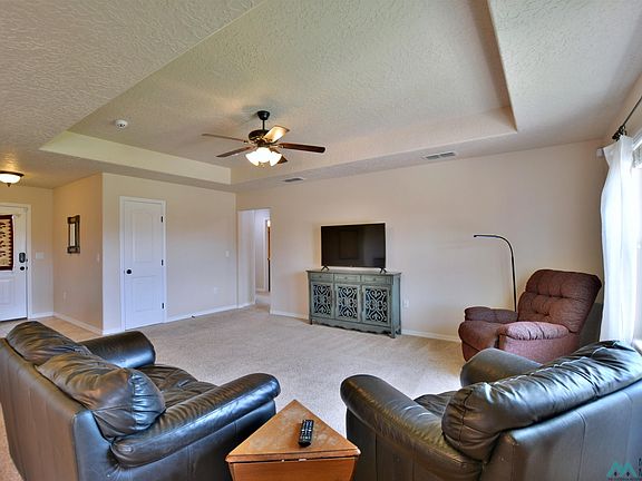 4th image of 2405 Flagstone Dr