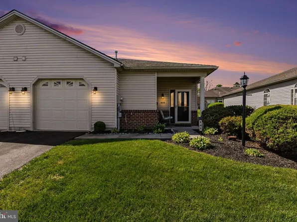 141 Leonard Ln, Harrisburg, PA 17111