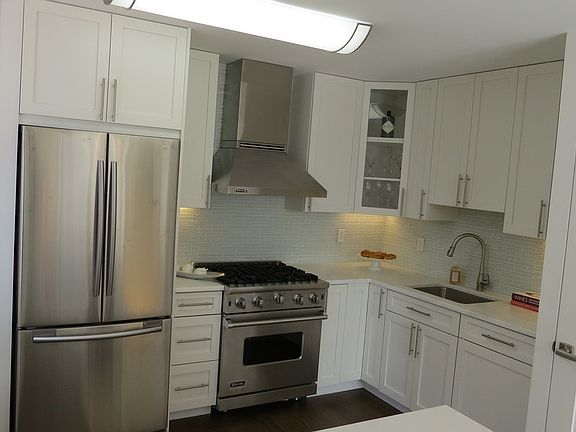 3rd image of 305 E 40th St #19F