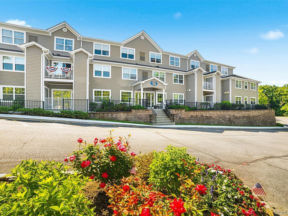 2nd image of 100 Woodcrest Lane #112