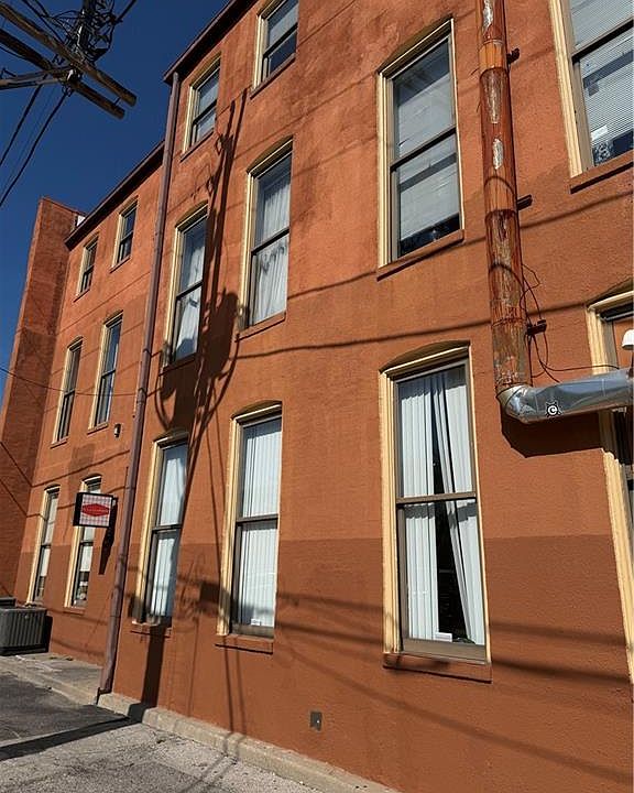 1st image of 412 Delaware St APT 306
