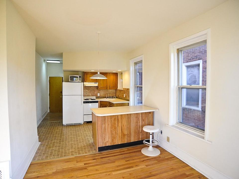 Kitchen and dining / living room