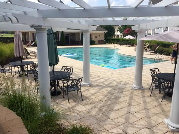 10511 Sablewood Dr Unit 107, Raleigh, NC 27617