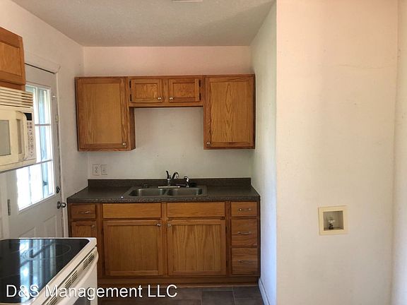 4th image of 4329 SE 43rd St