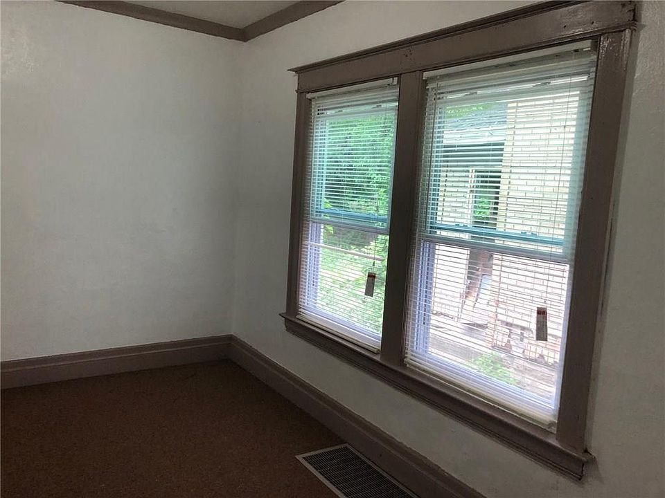 2nd image of 33 Lisbon St