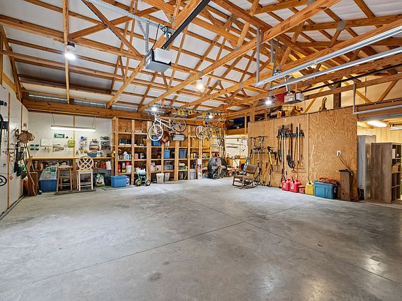 32nd image of 1746 Molly Hollow Rd