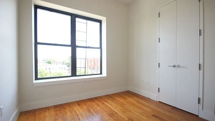 Rented by Nooklyn NYC LLC | media 17