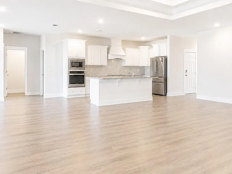 6242 Jenks Dr — Photo 9