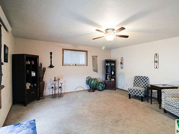5th image of 814 Henrietta Ave