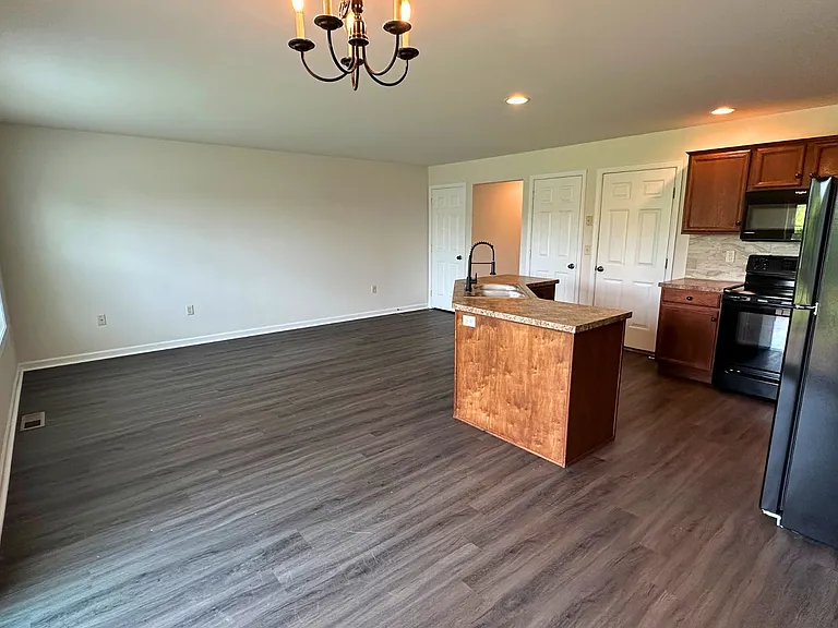 210 Mount Olive Ln — Photo 11