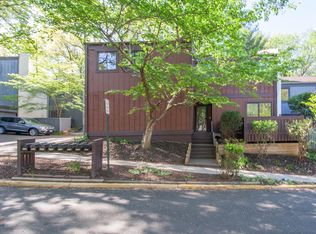 2353 Glade Bank Way, Reston, VA 20191