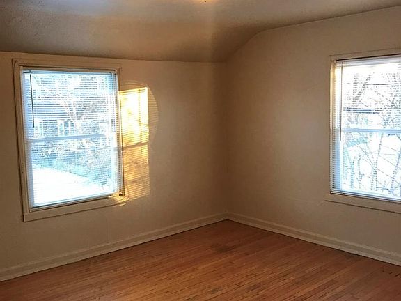 3rd image of 415 W Chambers St #C