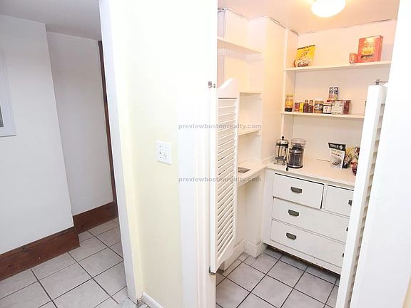 5th image of 9 Braemore Rd #1A