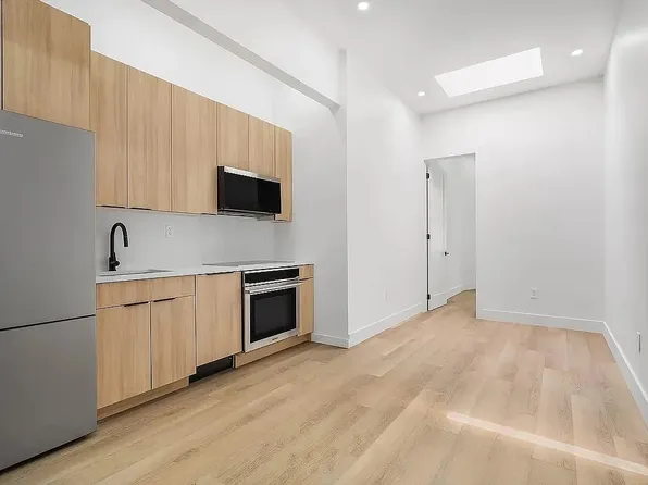 208 Irving Avenue image 1 of 6