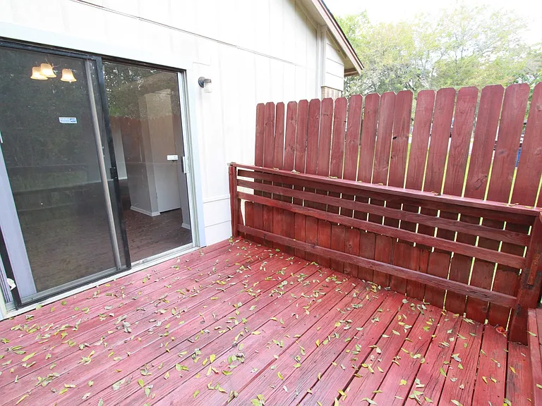 11603 Poplar Cv — Photo 20