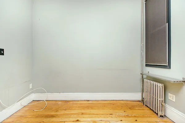 Rented by Nooklyn NYC LLC | media 102