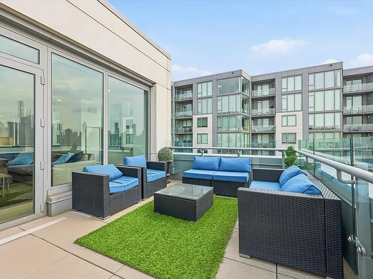9 Avenue At Port Imperial #1016 — Photo 21