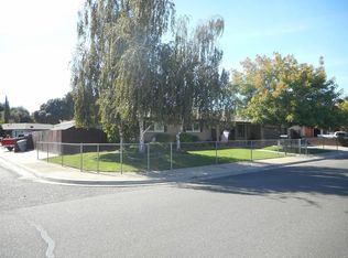 1261 W J St, Oakdale, CA