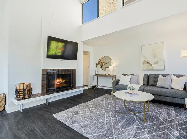 5801 Phinney Avenue N #403, Seattle, WA 98103