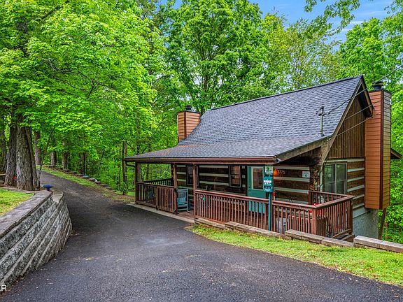 2nd image of 1776 Blue Ridge Rd
