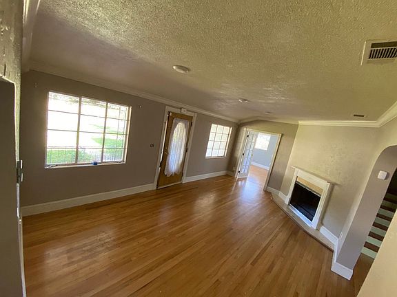 3rd image of 1211 Park Pl #1