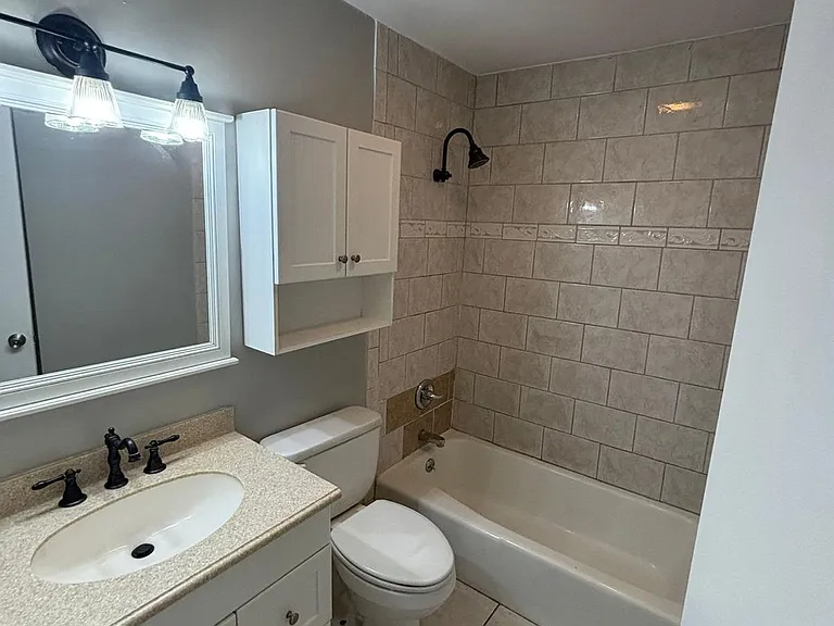 320 Vanderbilt Dr — Photo 34