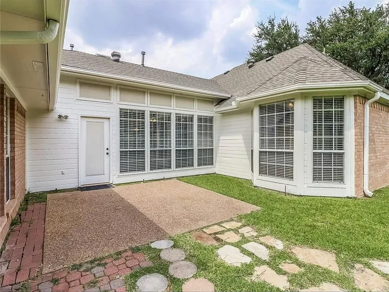 4645 Wales Dr — Photo 21