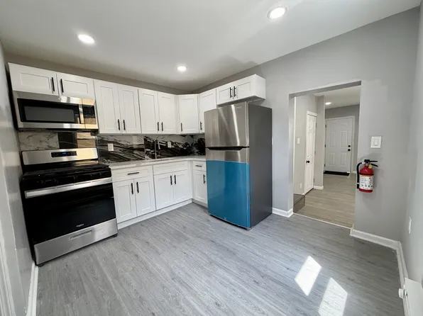 12 Cedar Aly, Phillipsburg, NJ 08865