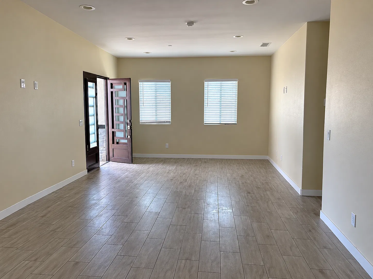 3 bed, $3,600 — Photo 3