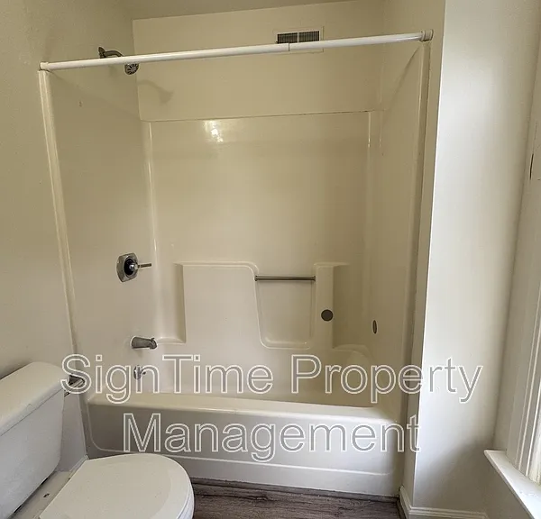 627 N Mulberry St — Photo 24