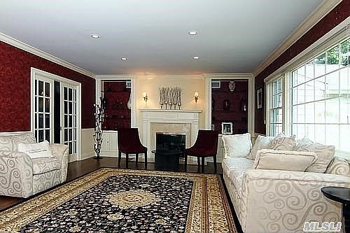 5th image of 156 Rockaway Ave