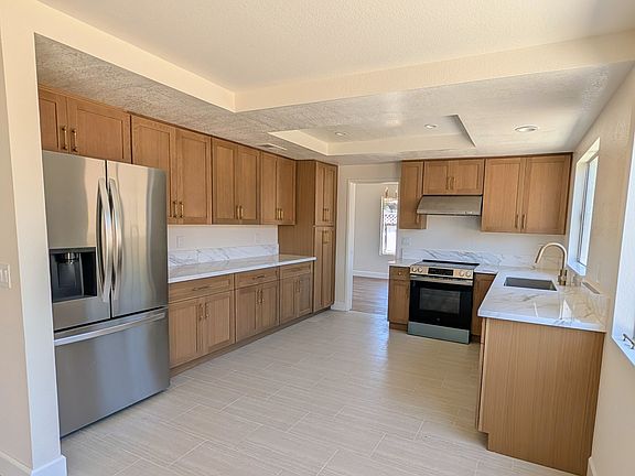 5th image of 692 Wolf Point Ct