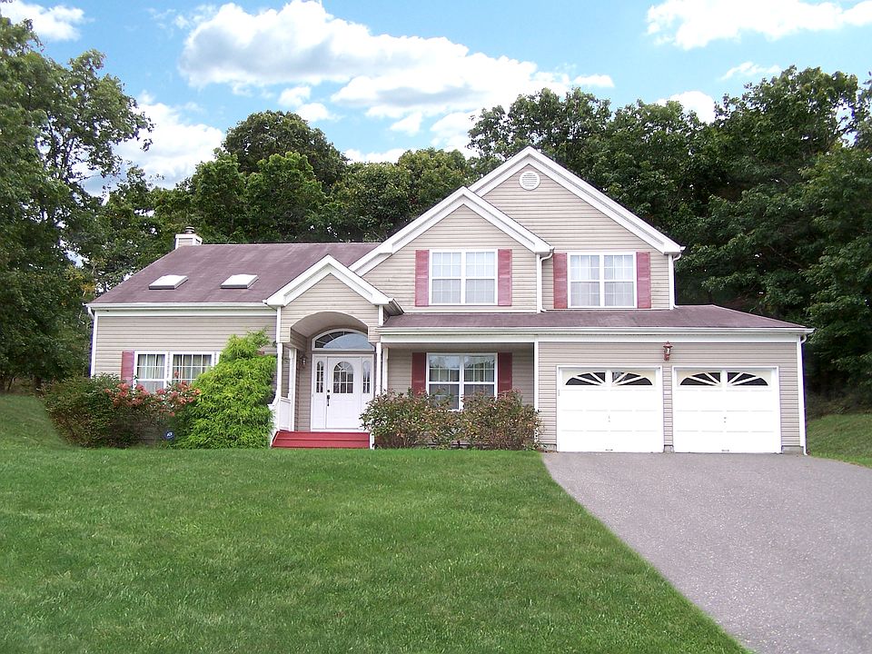 1st image of 24 Ethel Ln