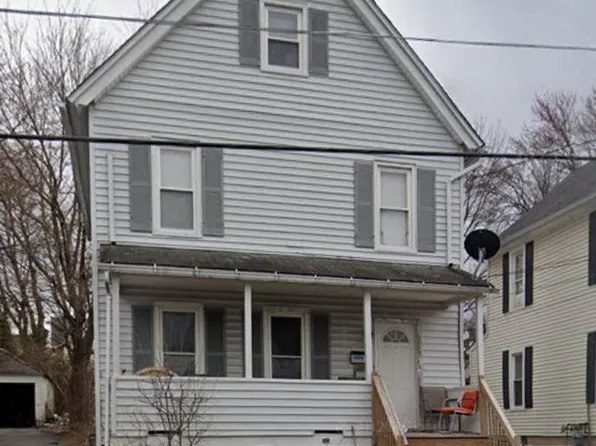 49 Broad St, Middletown, NY 10940