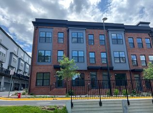 11252 Bunsen St, Reston, VA 20190