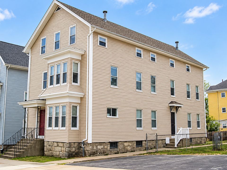 1st image of 686 Plymouth Ave #2W