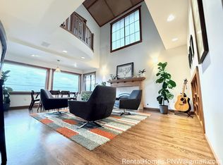 2822 60th Ave SE, Mercer Island, WA 98040