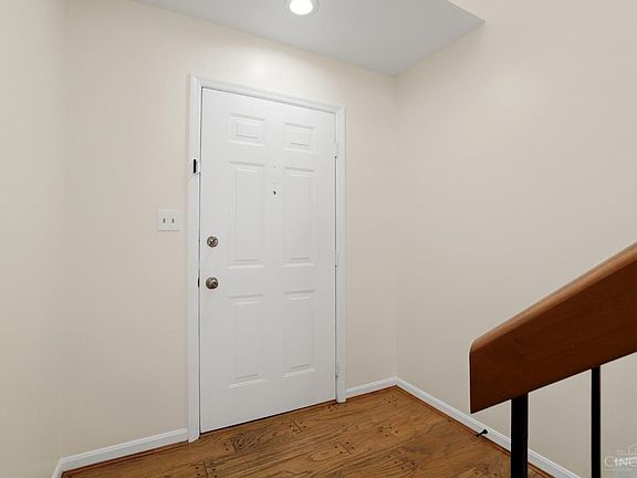2nd image of 256 Centerbury Ct #67