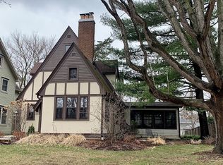 4716 Prince St, Downers Grove, IL 60515