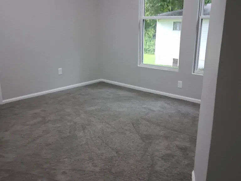 32 W Cooper St #B — Photo 2