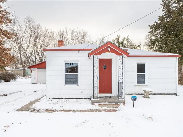 1802 Vernon St, Saint Joseph, MO 64504