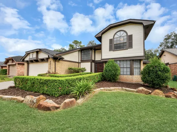 3211 The Highlands Dr, Sugar Land, TX 77478