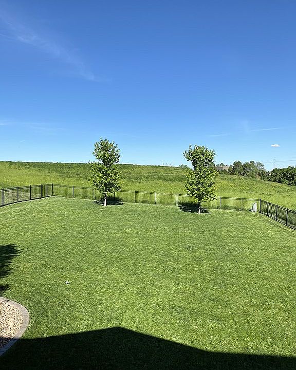 2nd image of 708 N Garnet Cir