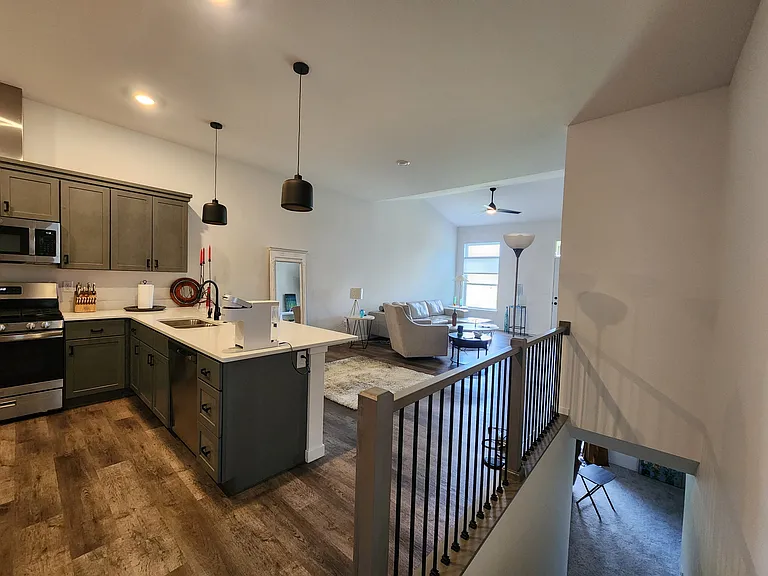 114 Dogwood Ln — Photo 4