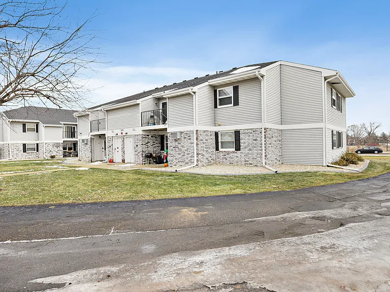 509 S Perry Pkwy #1 — Photo 32
