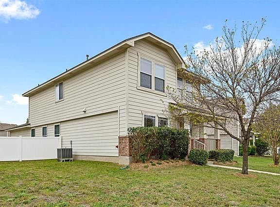 3rd image of 1504 Big Bend Dr